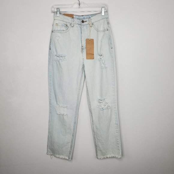 Vanilla Star Light Wash Boyfriend Super High Rise Distressed Jeans NWT W27/5 - Picture 1 of 13